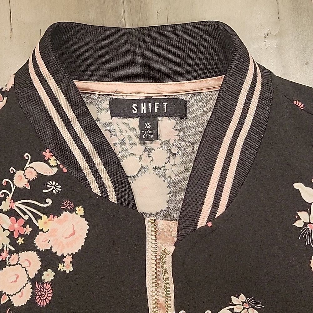 SHIFT light jacket XS - Picture 2 of 4